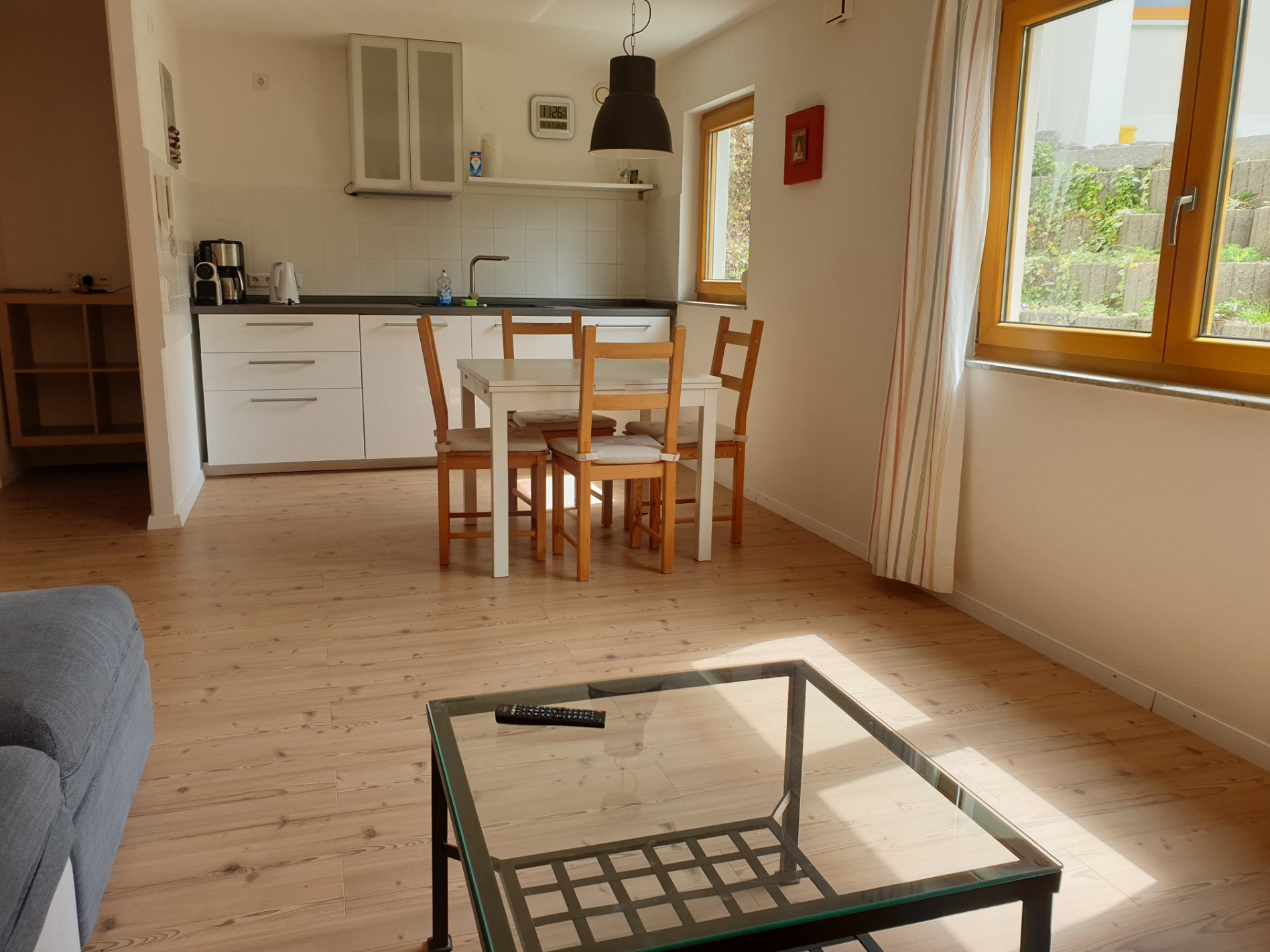 Apartment A - Wohn-Ess-Küchenbereich / Kitchen-Dining-Living