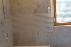 Apartment A - Badezimmer mit Dusche & WC (erneuert 2021)/ Bathroom with XXL Shower & toilet (renewed 2021)
